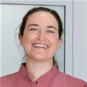 Dr Claudia Long